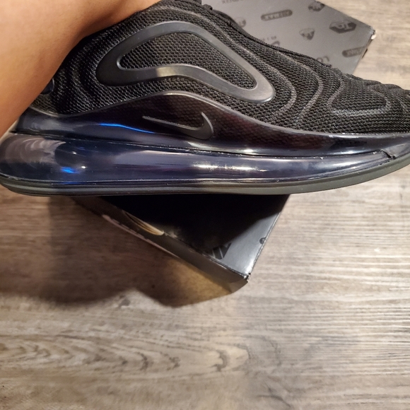 Nike Air Max 720 - Picture 6 of 6